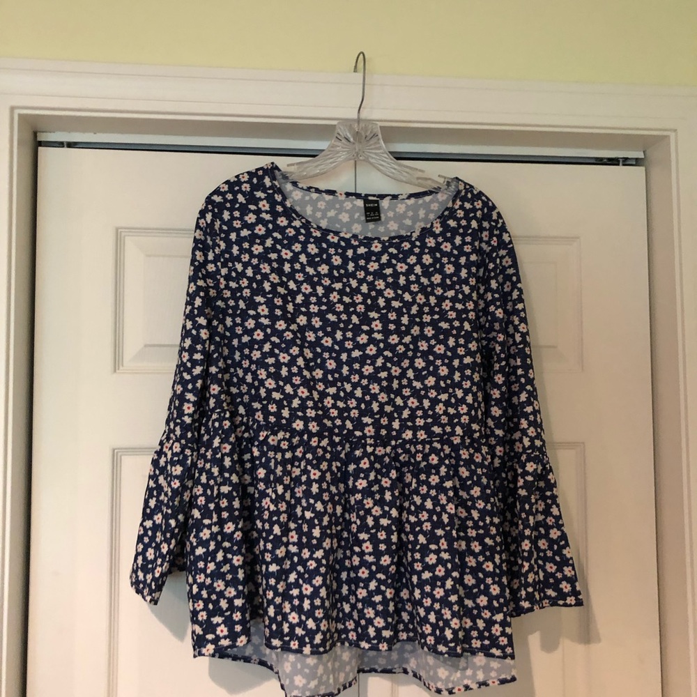 Like new Shein top.